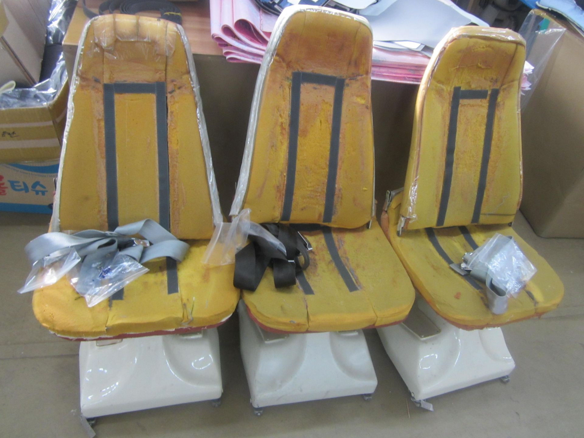 HS7220 NEW PAIR REPAIR 비행기 의자,카펫 수리-2.jpg